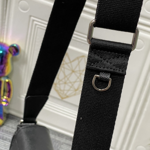 ルイヴィトンバッグ角部分ディテール